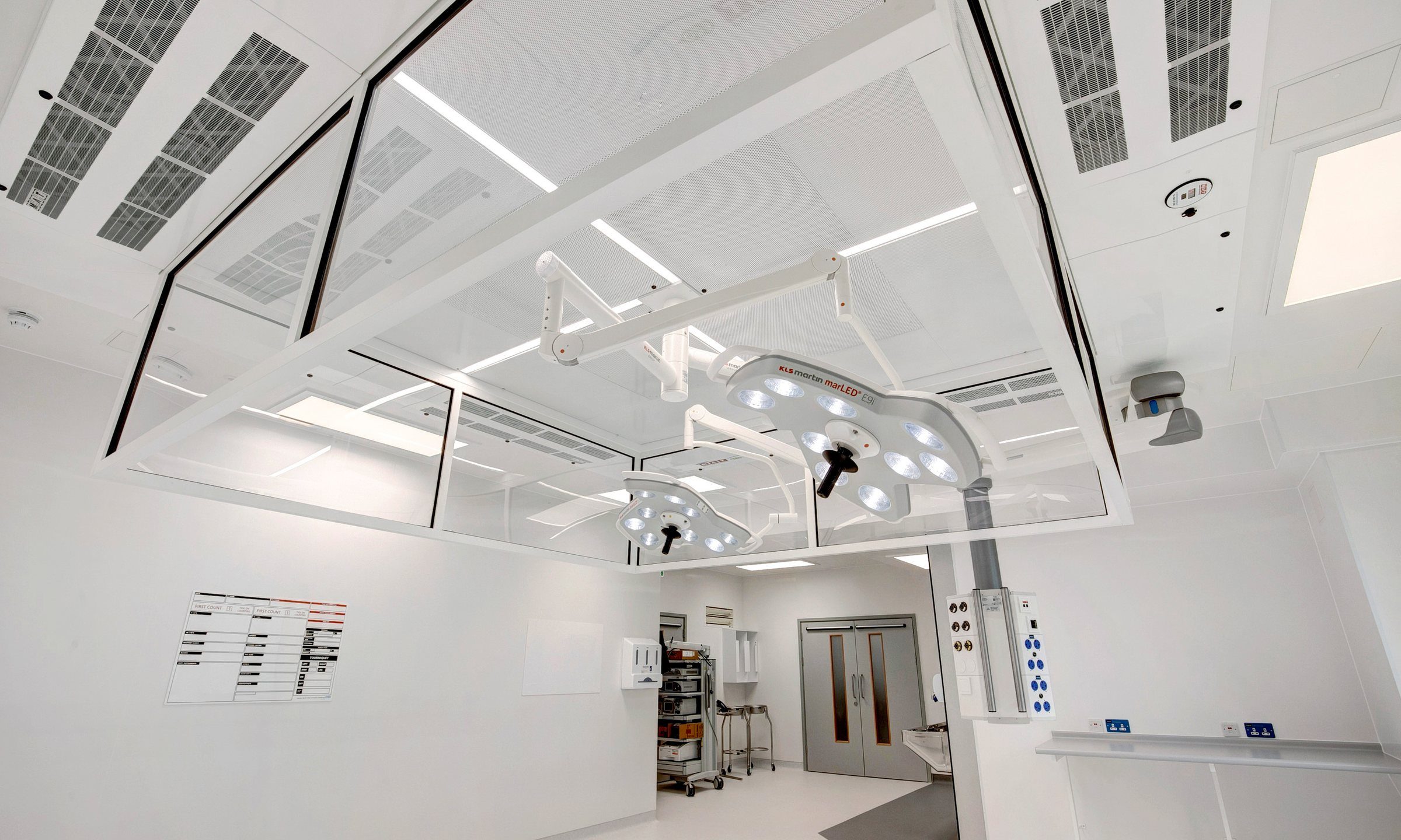 Central Middlesex Hospital – EOC, photograph 1 of 5