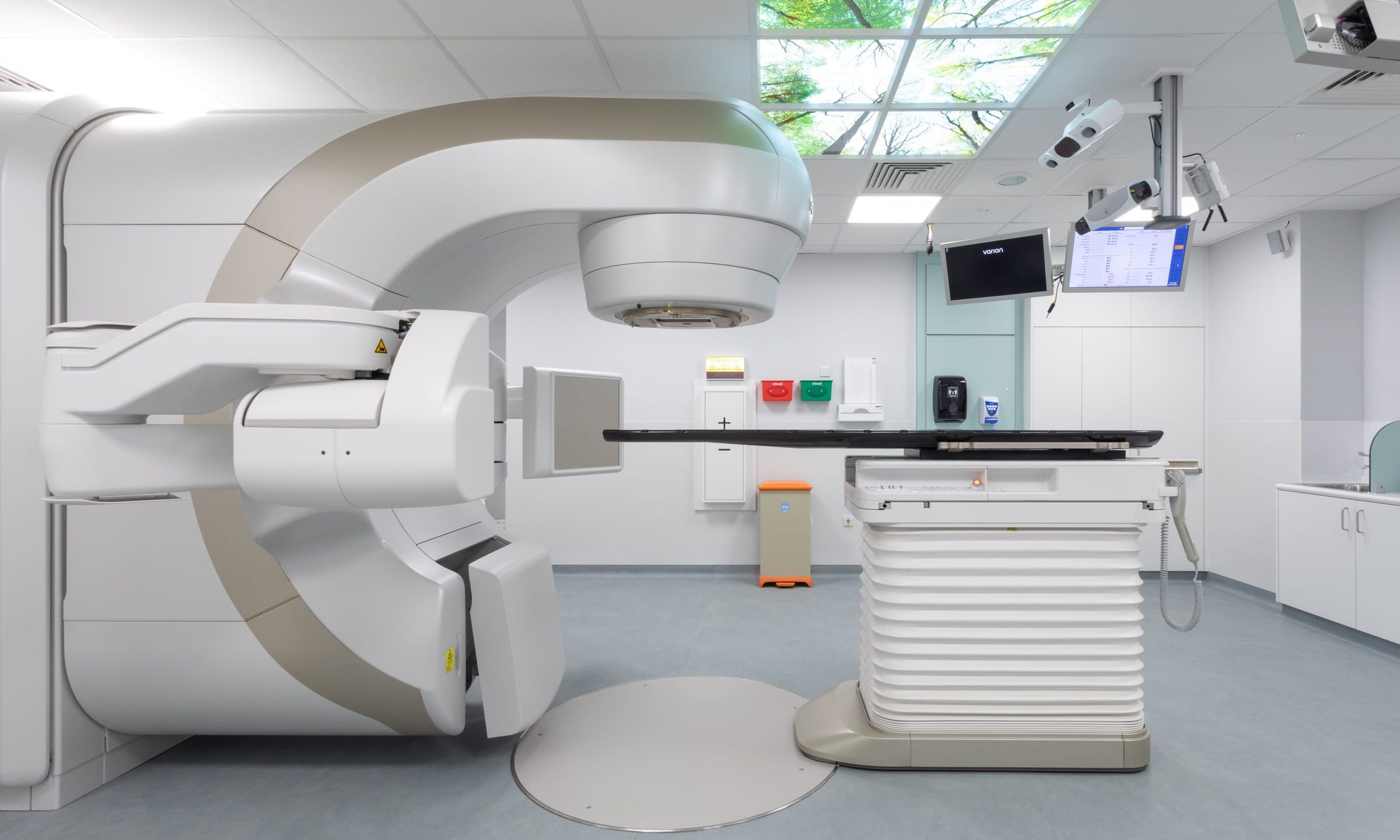Guy’s Hospital – LINAC, photograph 1 of 12