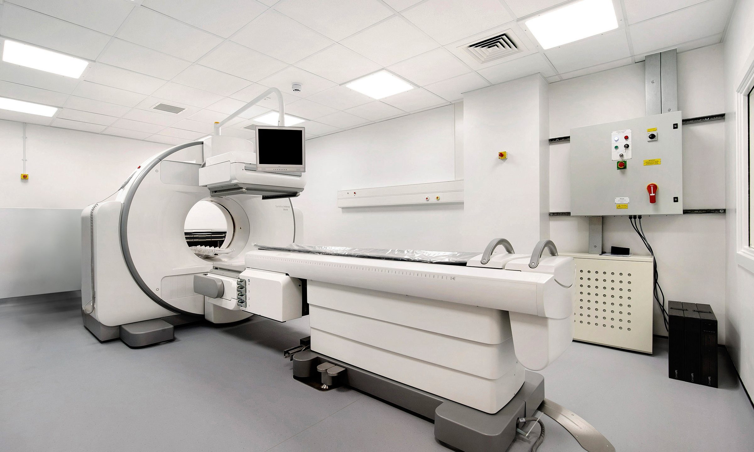 Lister Hospital – CT Scanner, photograph 1 of 4