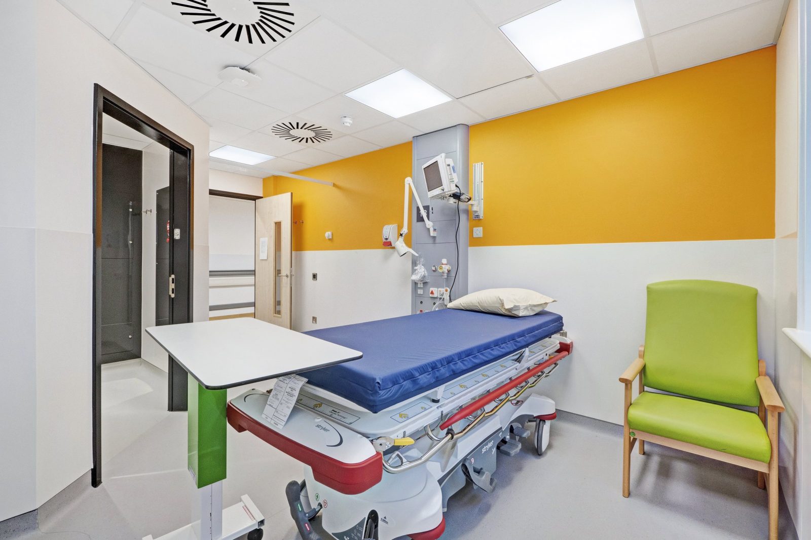 Barnet Hospital – Acute Medical Unit, photograph 4 of 18