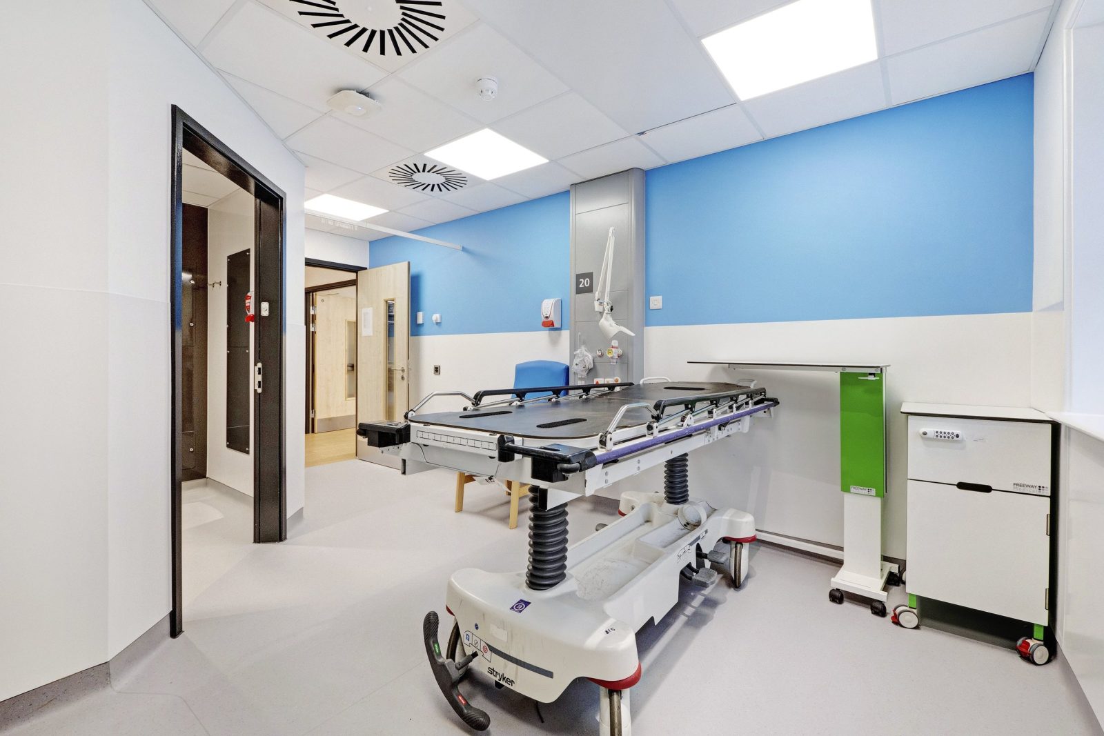 Barnet Hospital – Acute Medical Unit, photograph 5 of 18