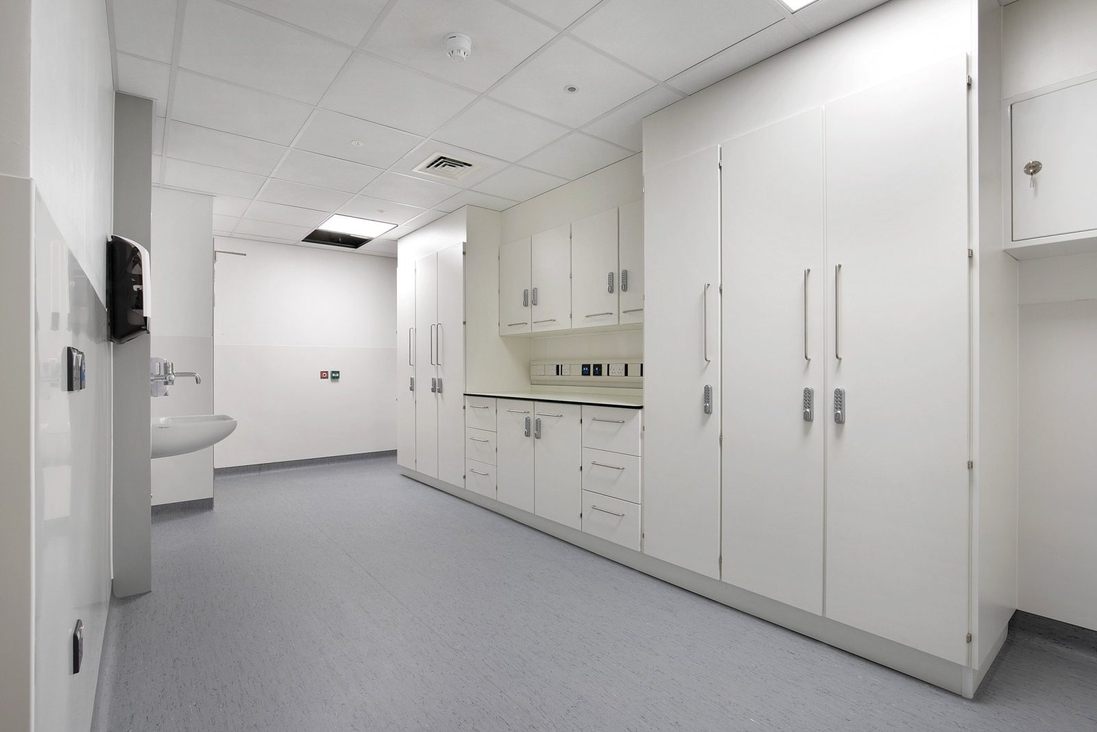 Medway Hospital – Ruby Ward, photograph 5 of 6