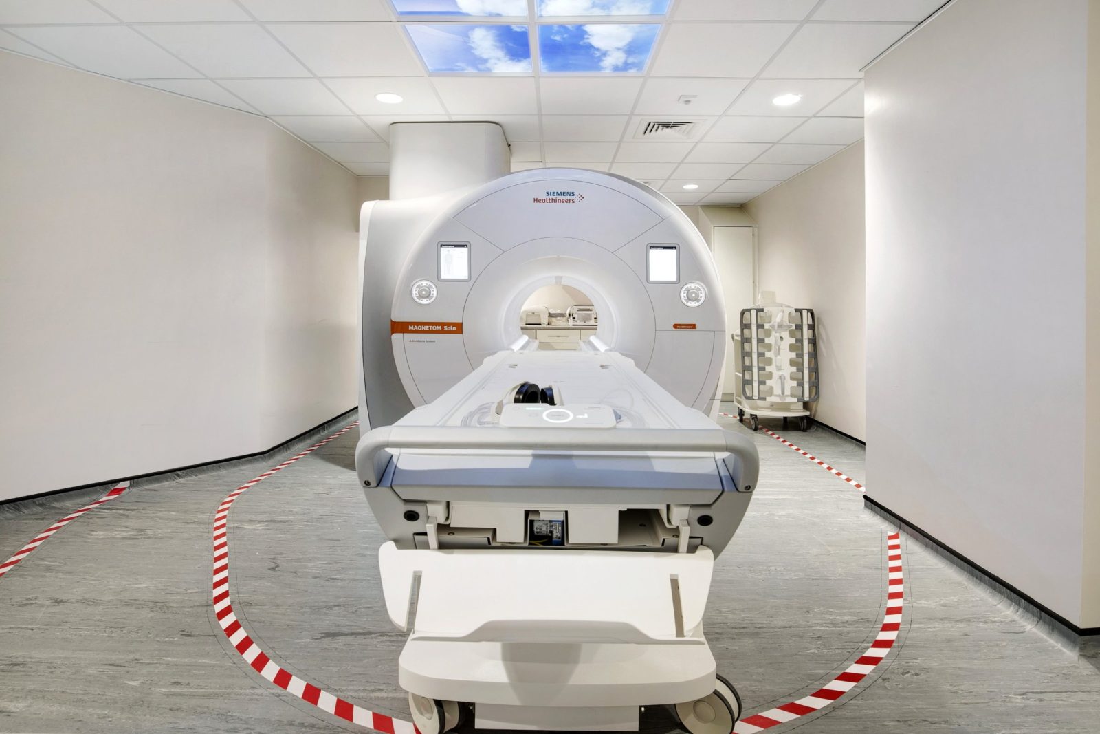 North Middlesex University Hospital – MRI, photograph 2 of 6